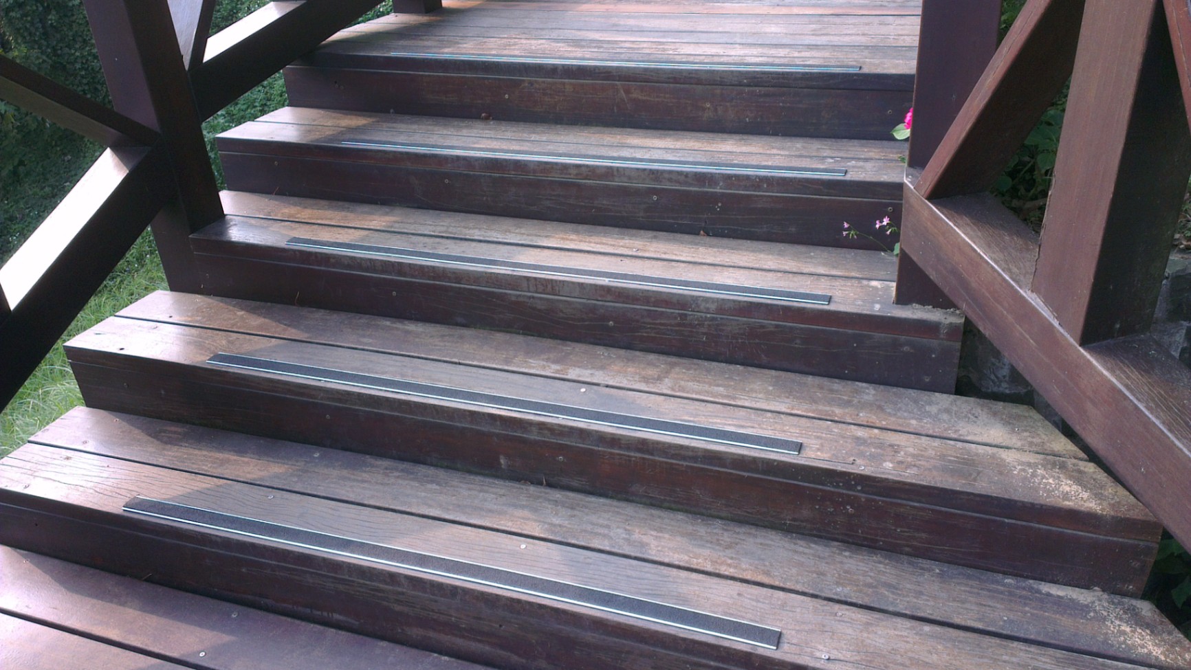 Landscape Wooden Boardwalk Anti-slip Strip Project Examples